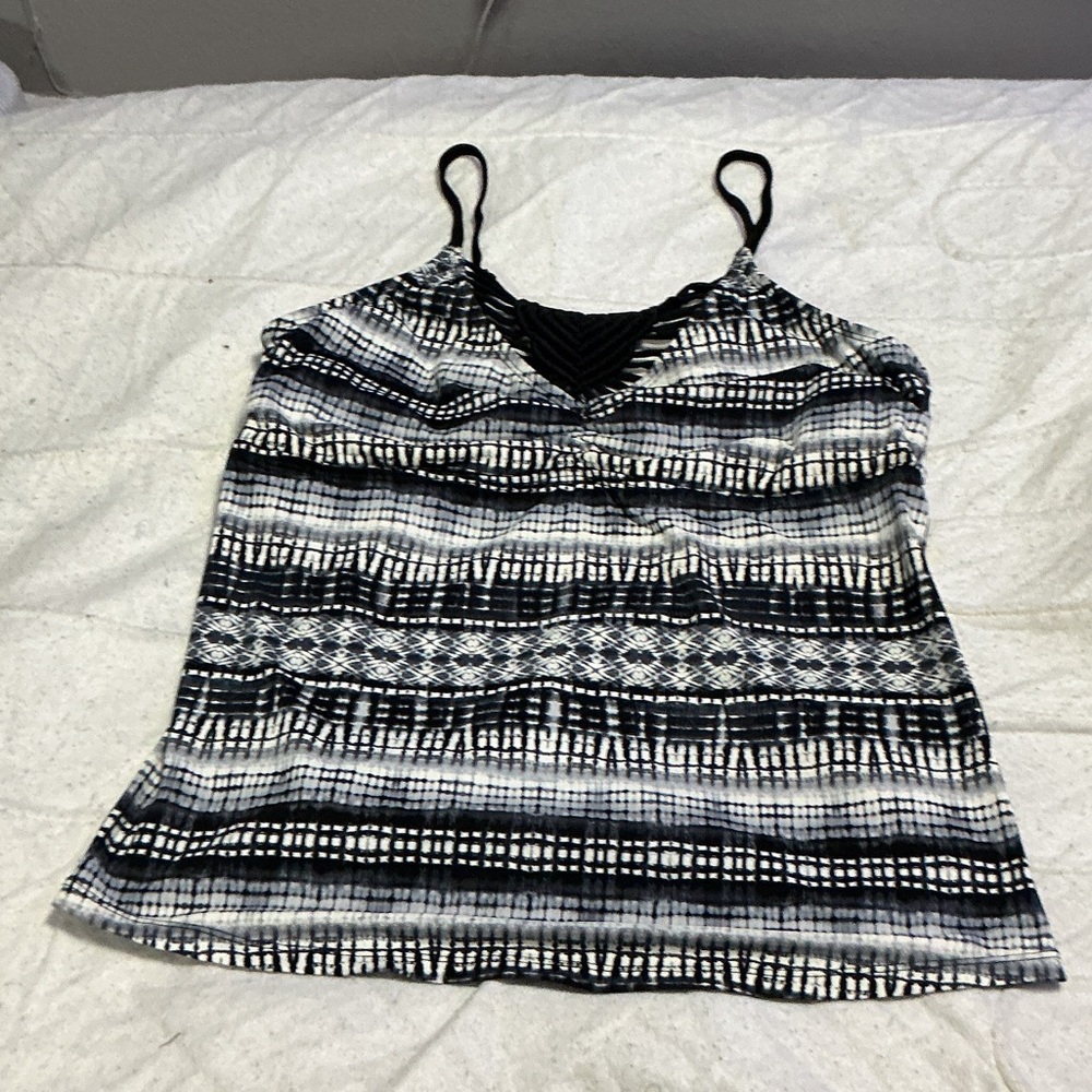 Ambrielle Black and White Patterned V-Neck Camisole sz XL 0873